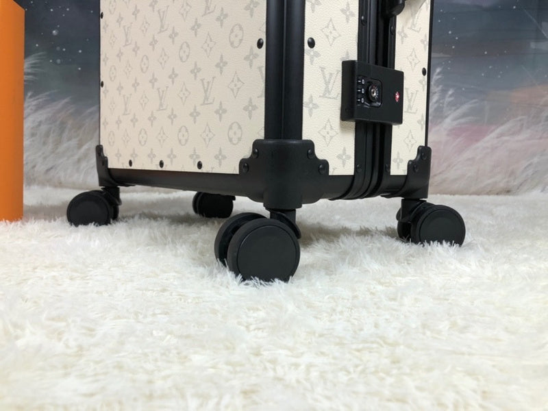 Fan Fashion Lu-Vi bags - 11408