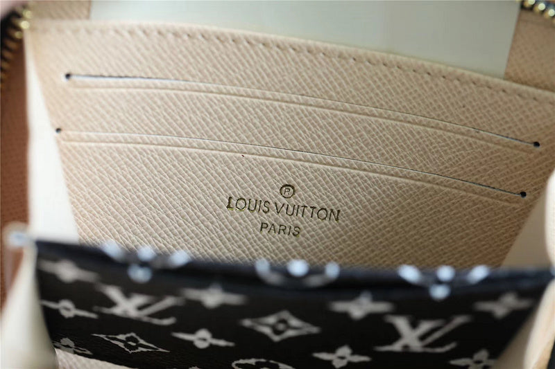 Fan Fashion Lu-Vi bags - 8958