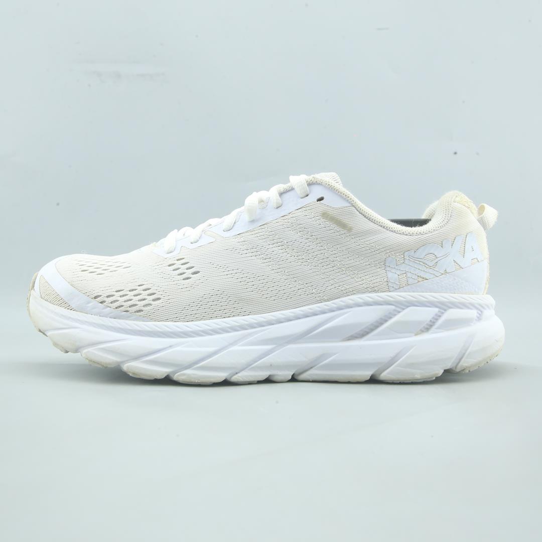 HOKA ONE ONE CLIFTON 6