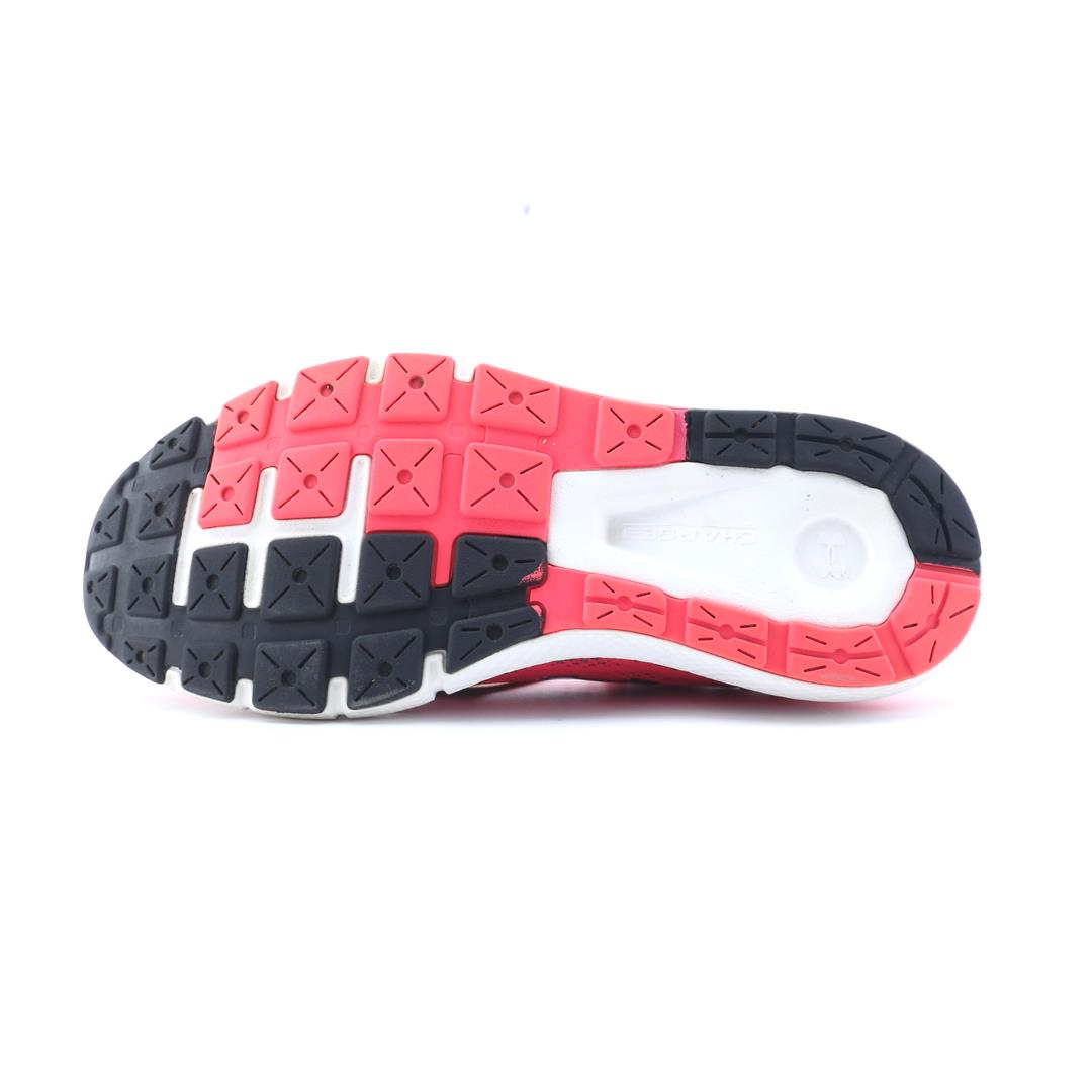 UNDER ARMOUR CHARGED ROGUE