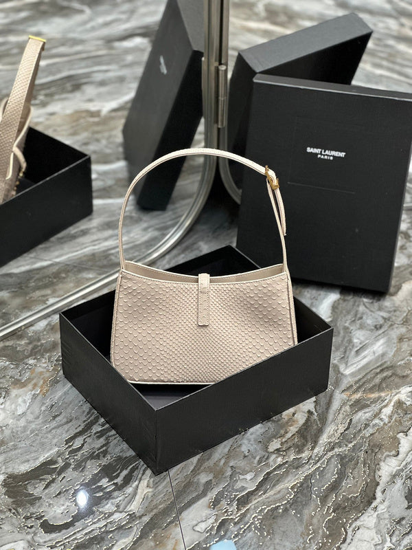 Amelia - YSL Bag - 2492