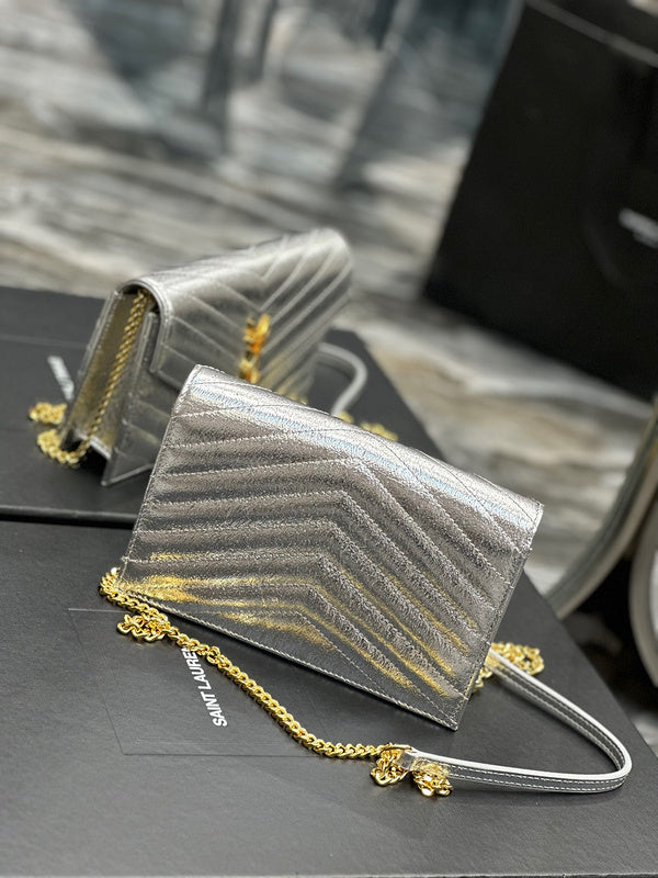 Amelia - YSL Bag - 1921