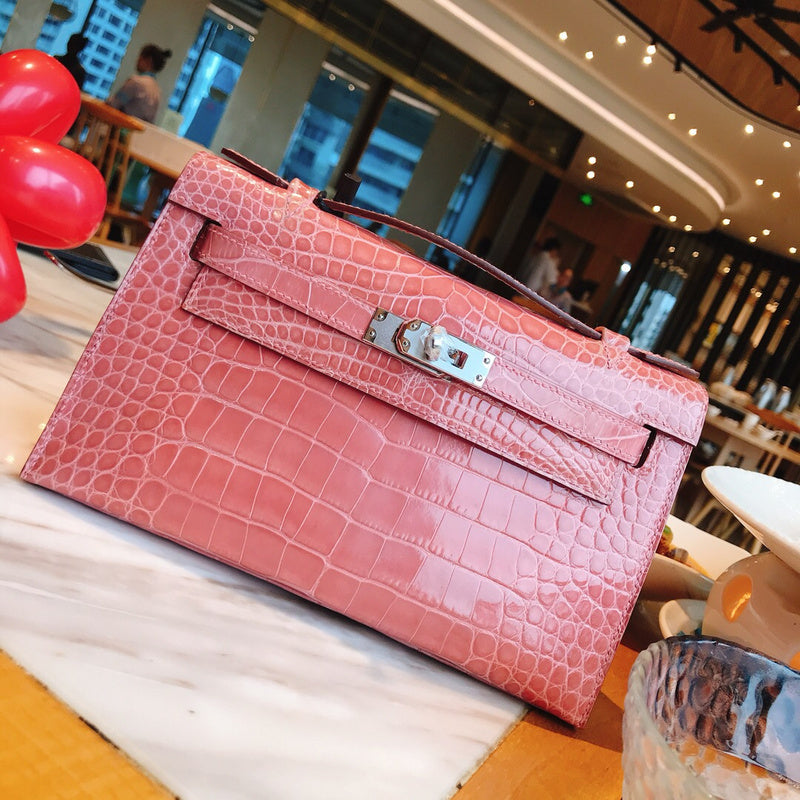 Amelia - HMS Bags - 1637