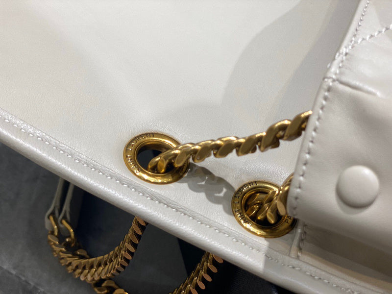 Amelia - YSL Bag - 4044
