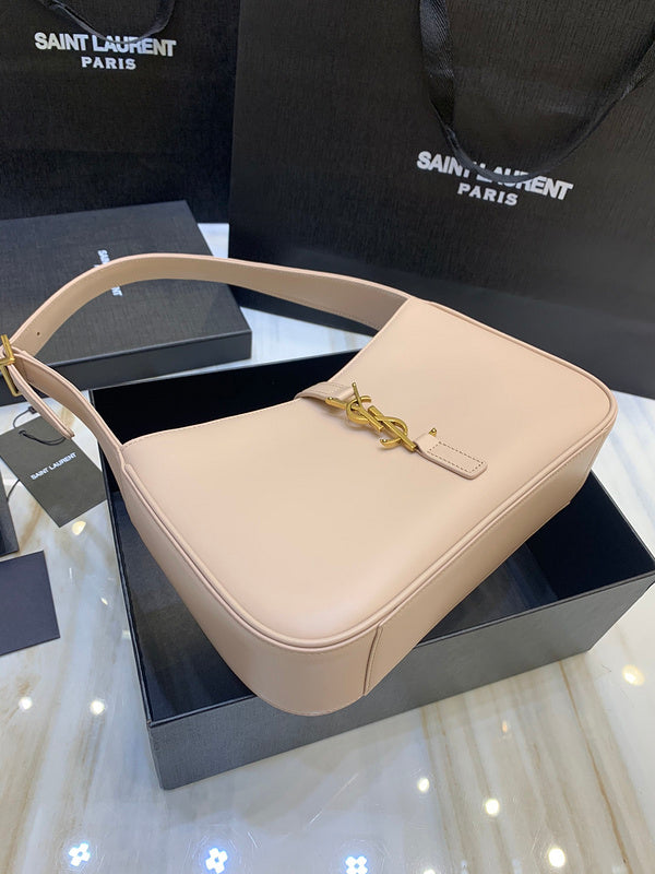 Amelia - YSL Bag - 2384