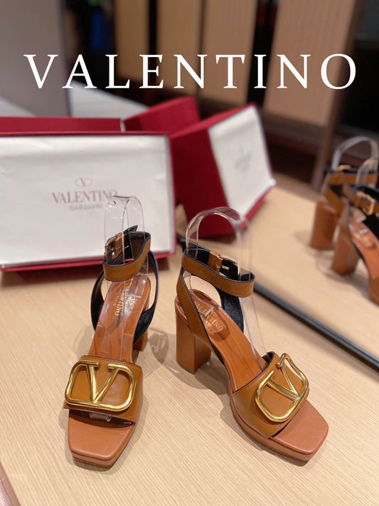 VAL -  Garavani Strap Heeled Sandals With V Logo Signature Embellishment Orange For Women
