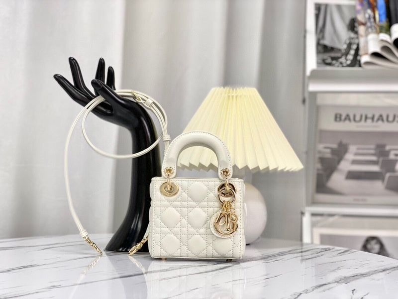 Amelia- DYOR FASHION BAGS - 1144