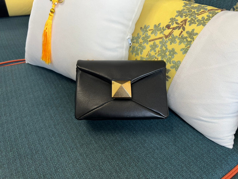 VAL LUXURY BAGS - FOR FASHION LOVERS  AFFORDABLE LUXURY BAGS- 1610