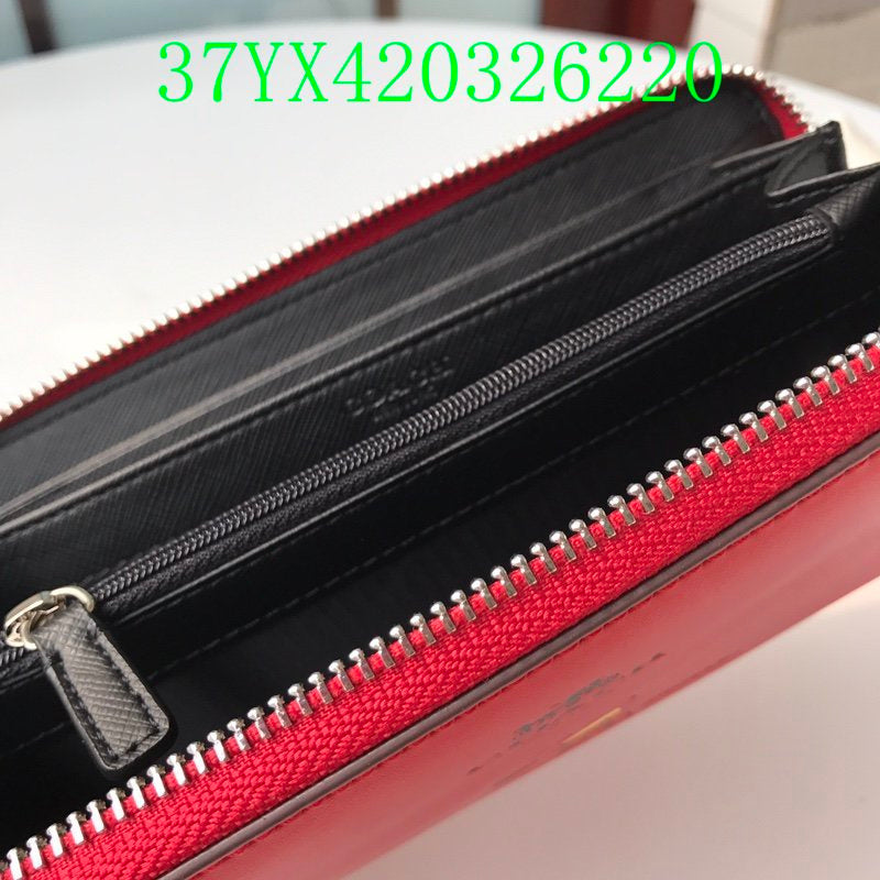 Amelia - CAH Wallet - 095