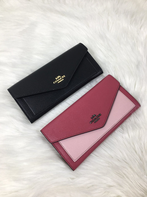 Amelia - CAH Wallet - 127