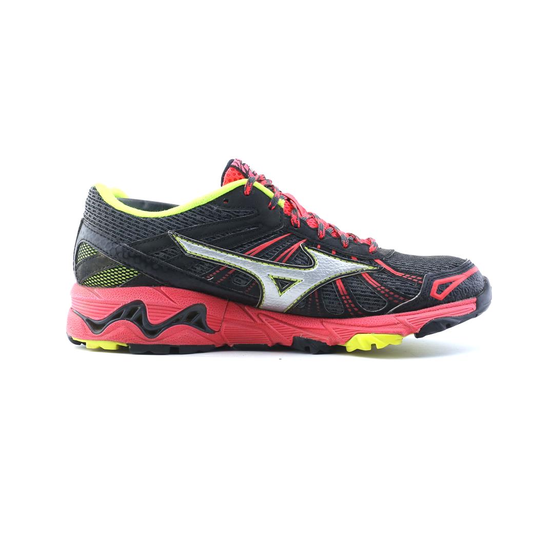 MIZUNO  WAVE MUJIN 3