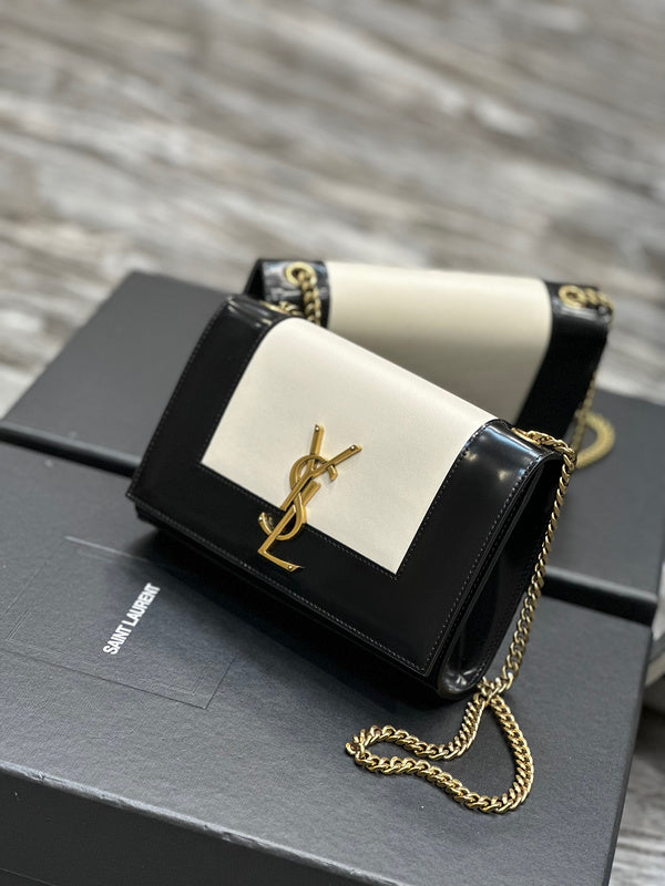 Amelia - YSL Bag - 1954