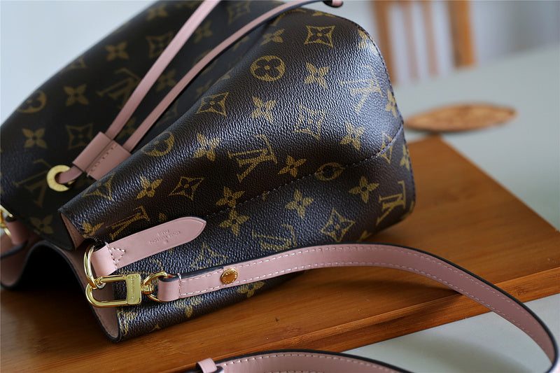 Fan Fashion Lu-Vi bags - 8578