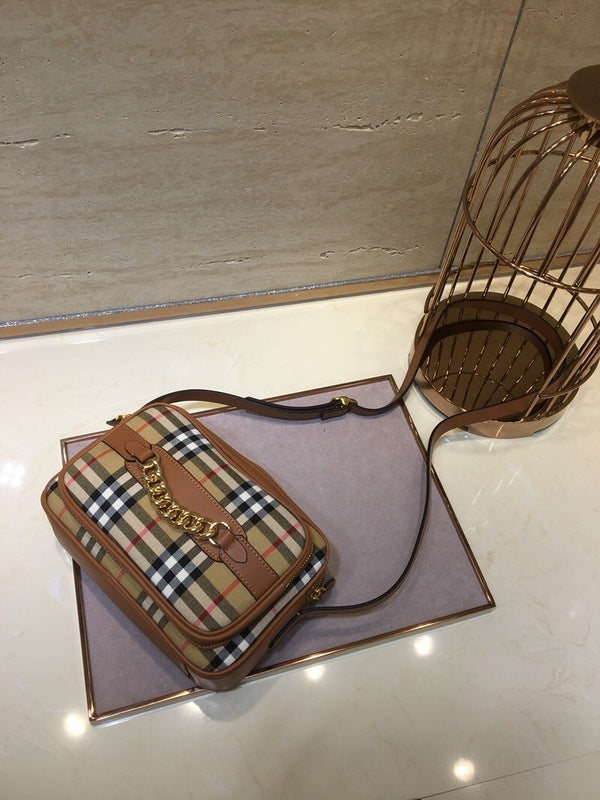 Burberry Bags - Bagsattire   372