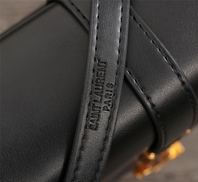 Amelia - YSL Bag - 2841
