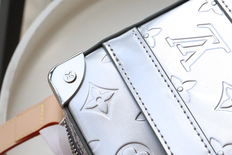 Fan Fashion Lu-Vi bags - 17515