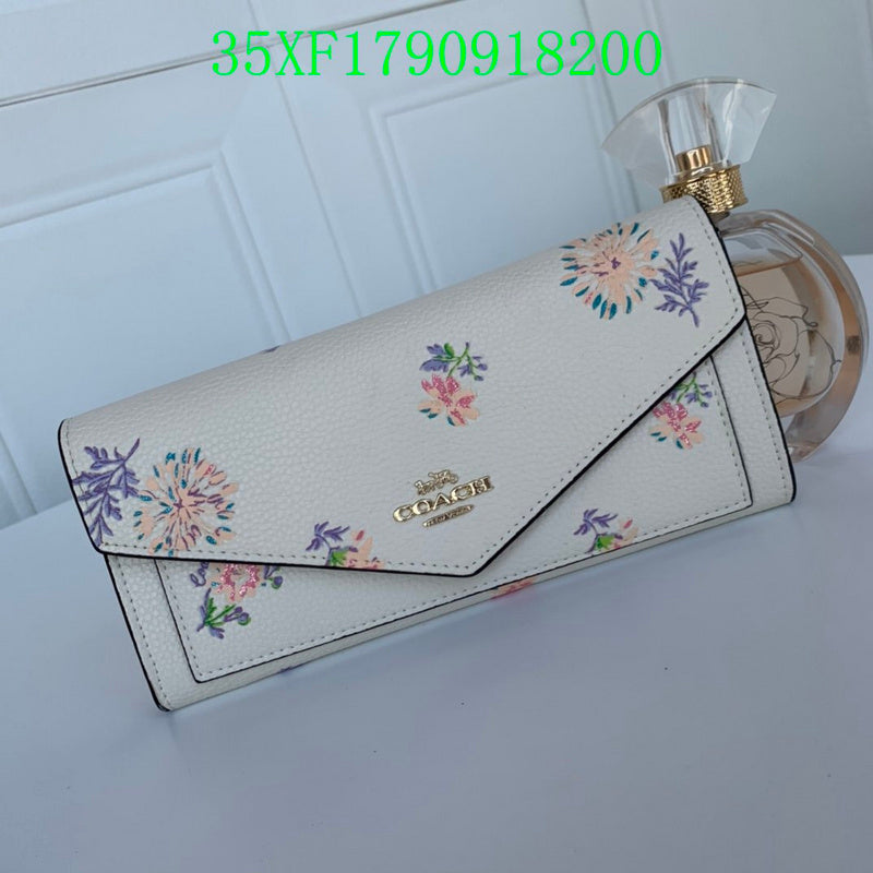 Amelia - CAH Wallet - 076