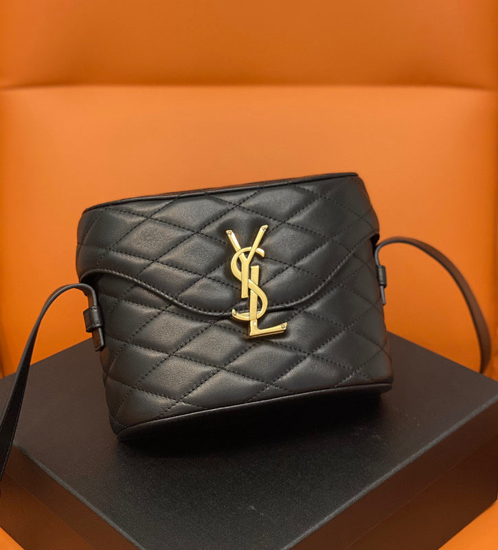 Amelia - YSL Bag - 2058