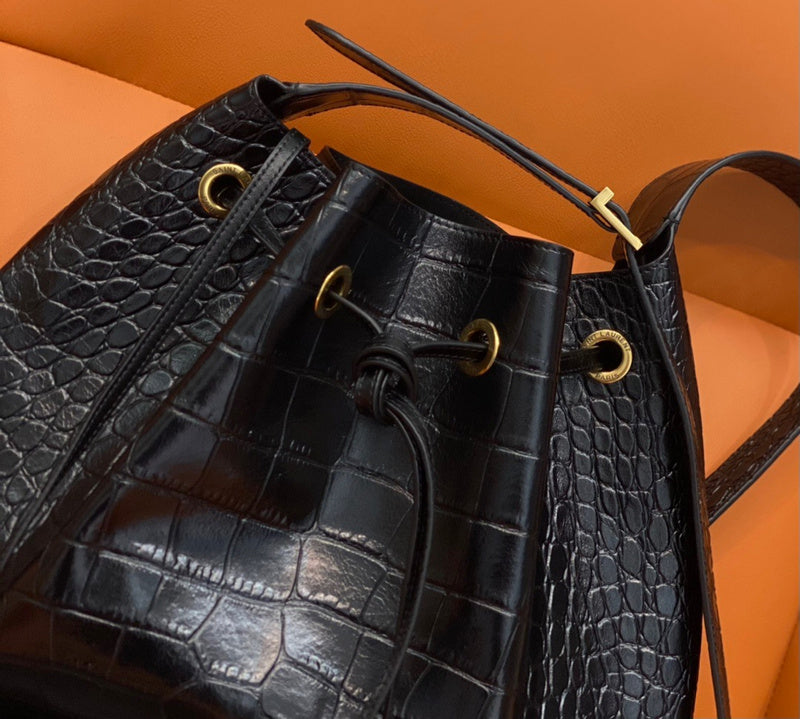 Amelia - YSL Bag - 2049