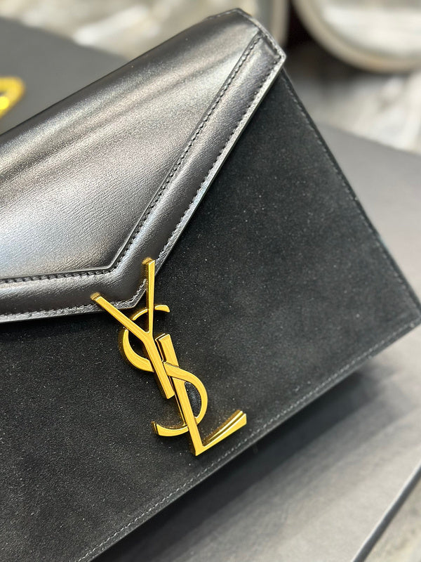 Amelia - YSL Bag - 3903