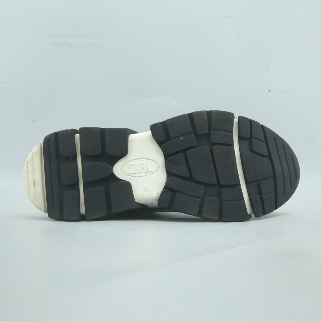 ZARA .