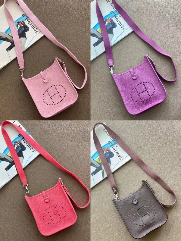 Amelia - HMS Bags - 1740