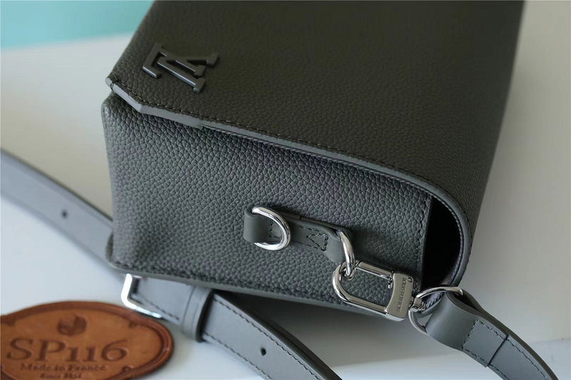 Fan Fashion Lu-Vi bags - 9967