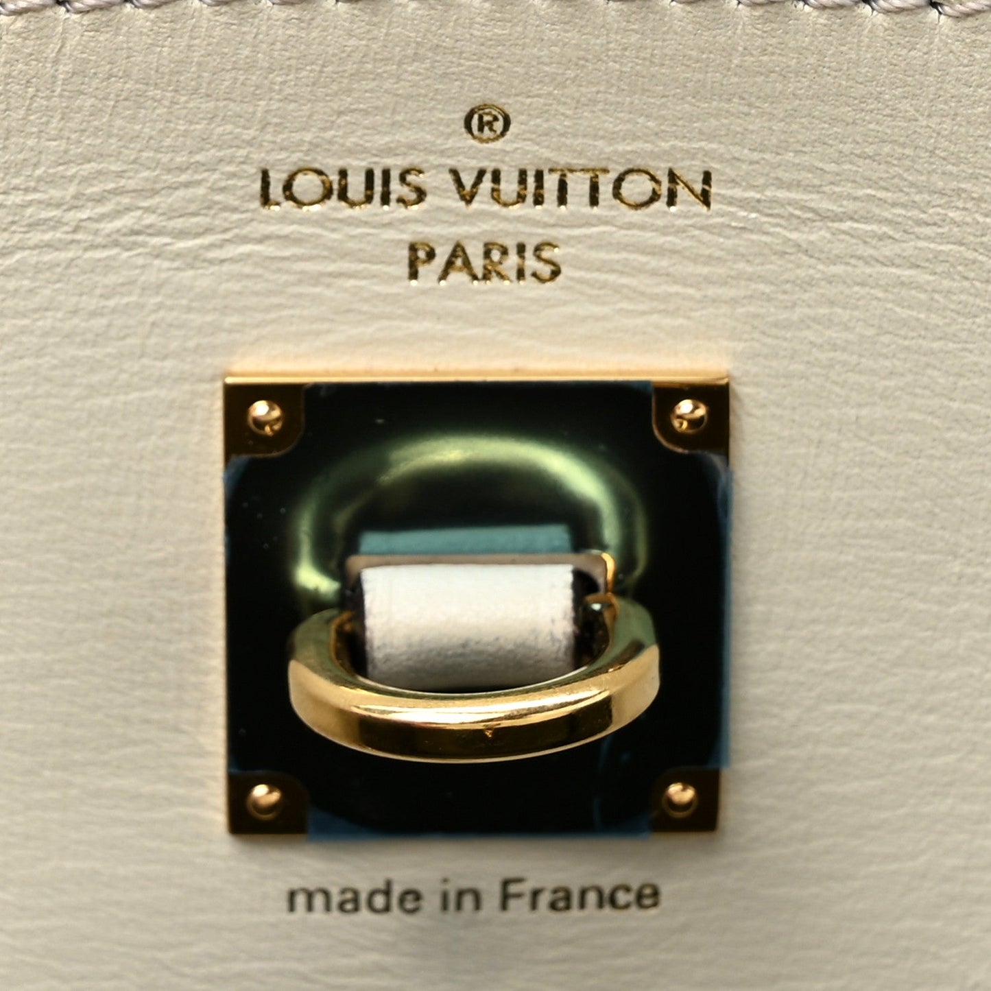 Louis Vuitton Taurillon City Steamer MM Kaki Creme Black