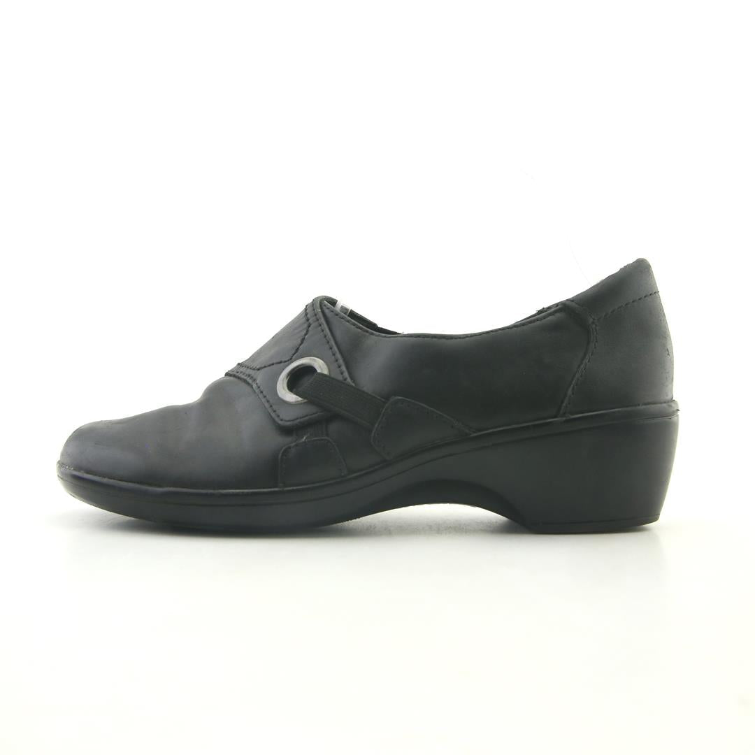 CLARKS SOFT CUSHION