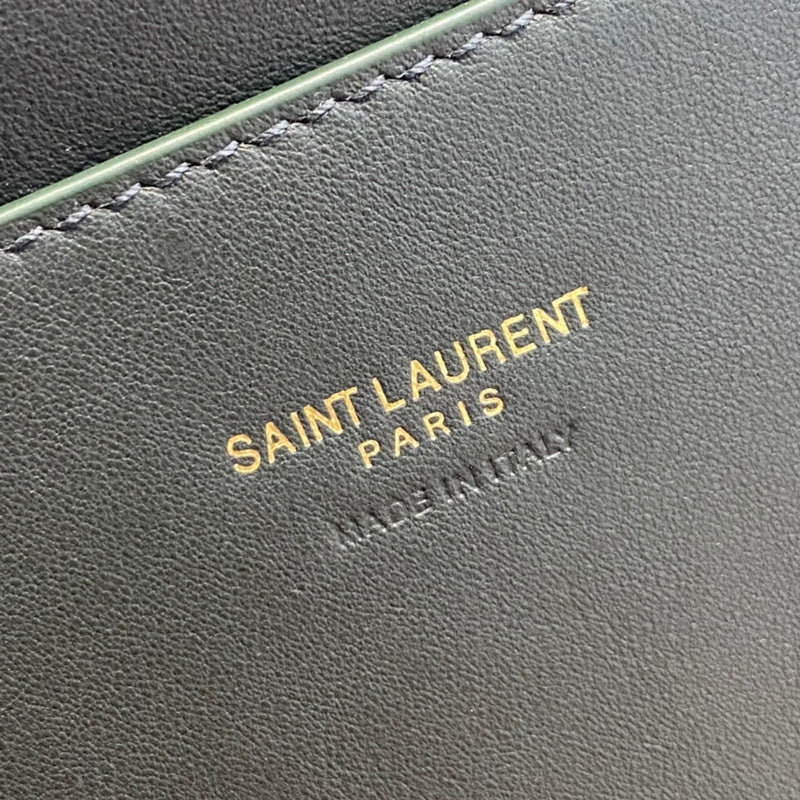 Amelia - YSL Bag - 2042