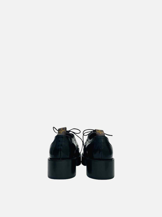 LOUIS VUITTON Black Size EU 35 Brogues