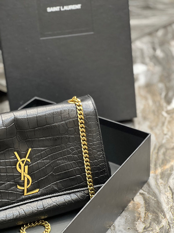Amelia - YSL Bag - 3782