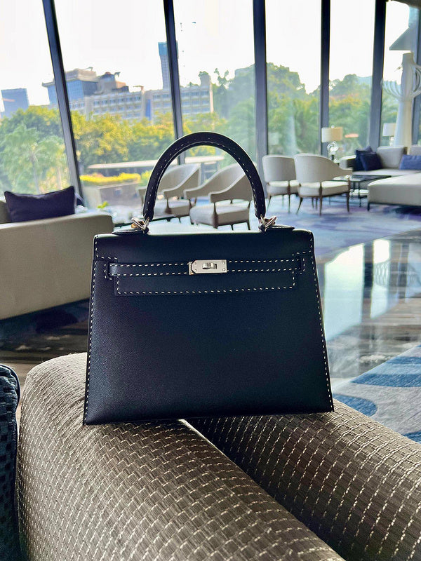 Amelia - HMS Bags - 1525