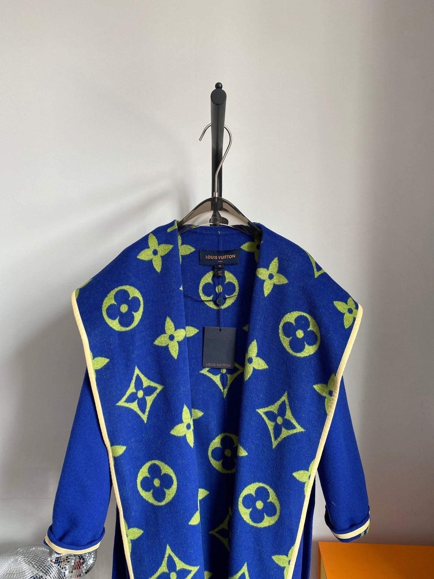 Luxury Louis Vuitton  Wrap Coat 038