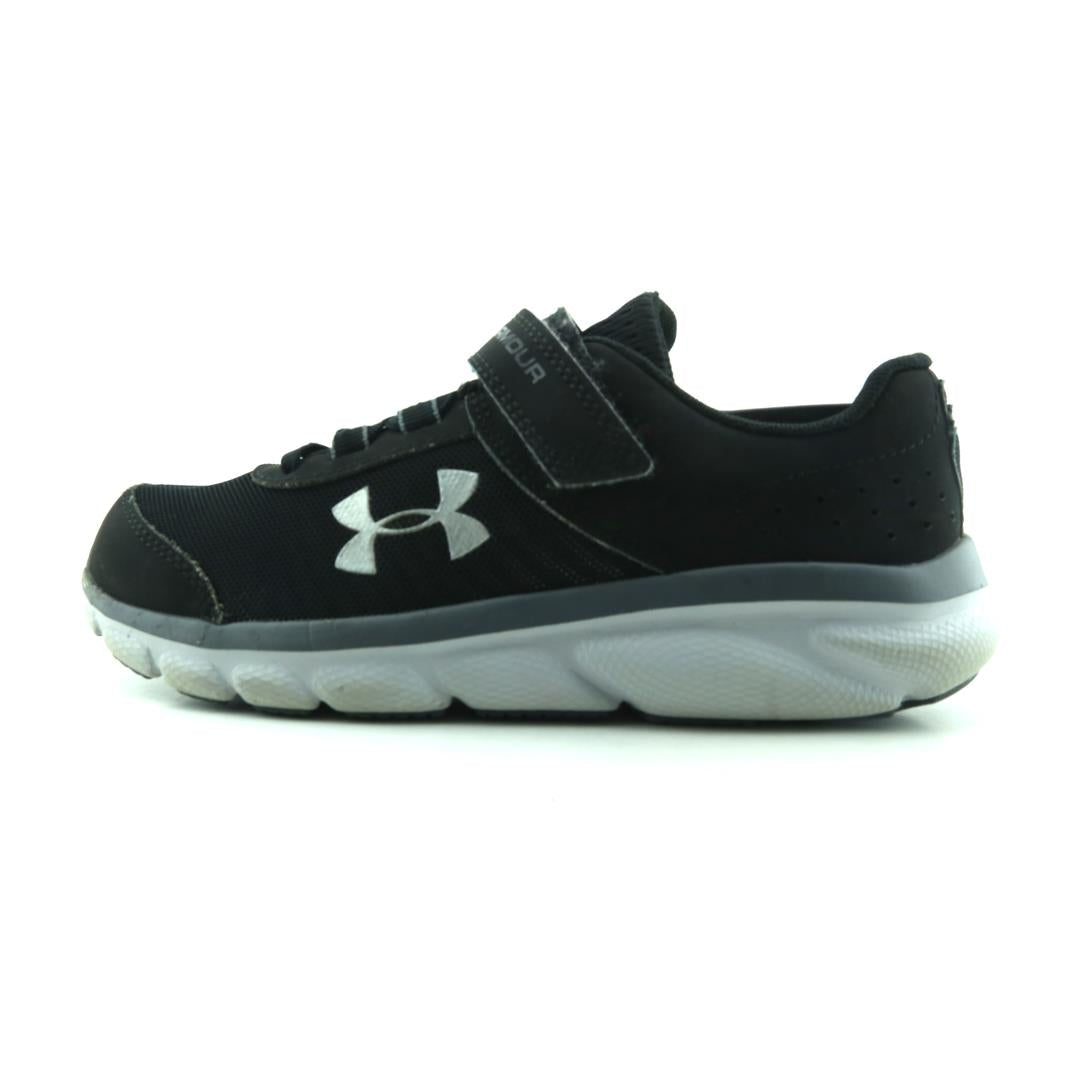 UNDER ARMOUR  ASSERT 8