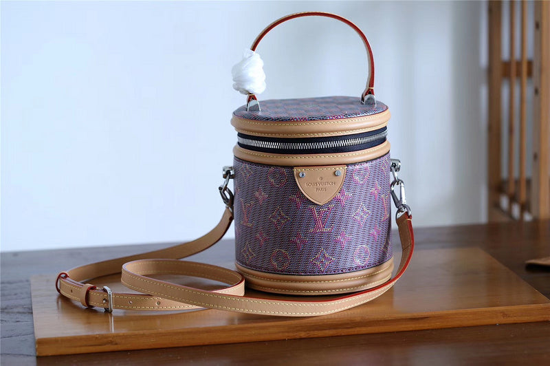 Fan Fashion Lu-Vi bags - 8621
