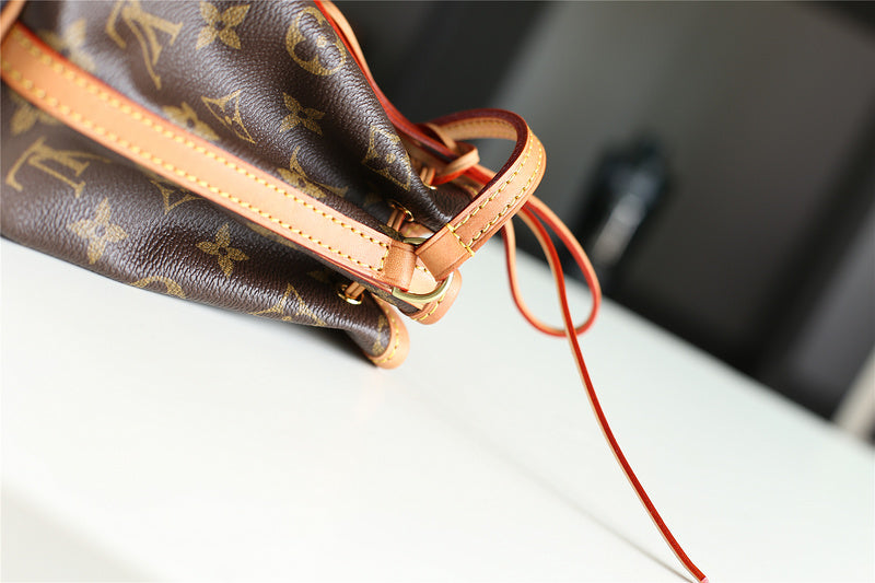 Fan Fashion Lu-Vi bags - 9390