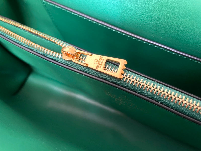 Amelia's Bag Gallery - VEL Bags - 561