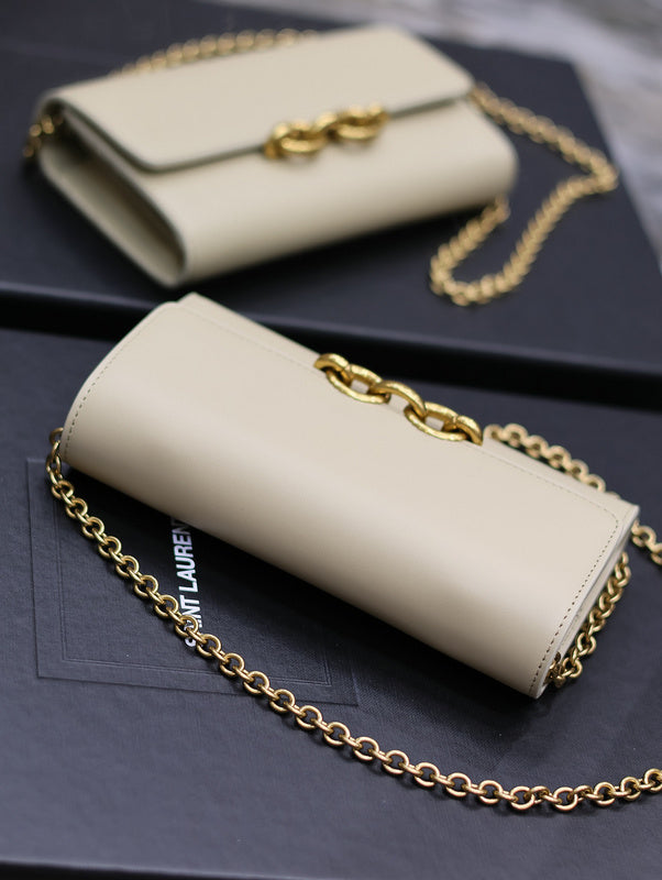 Amelia - YSL Bag - 1931