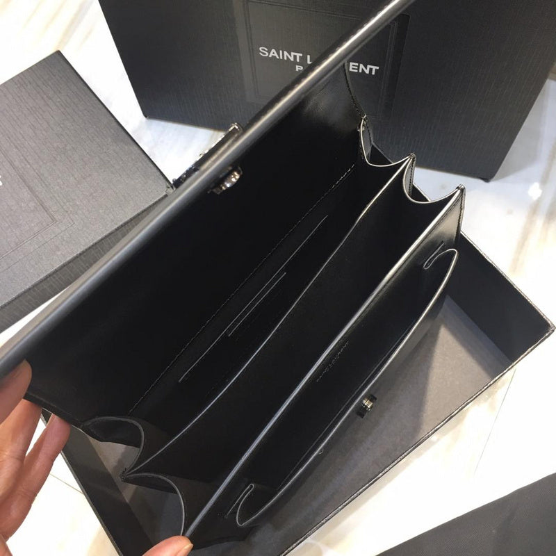 Amelia - YSL Bag - 2680