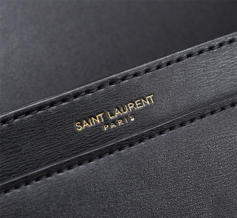 Amelia - YSL Bag - 2136