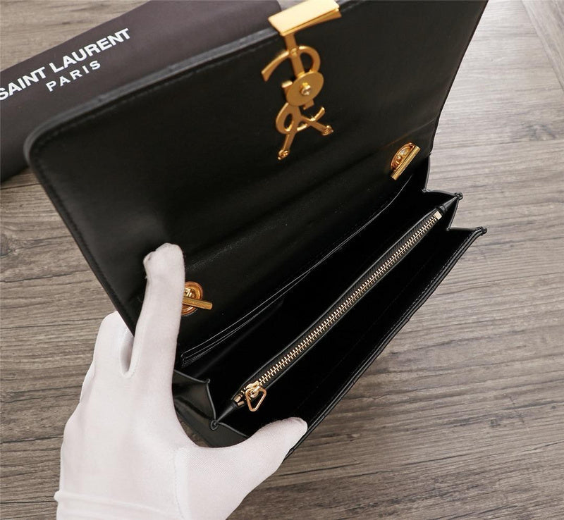Amelia - YSL Bag - 2899