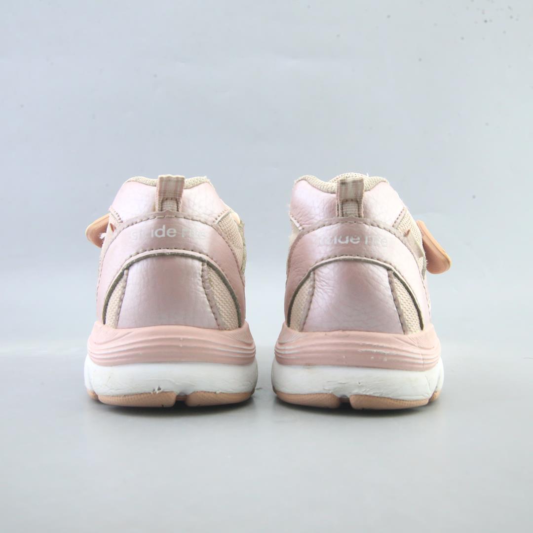 STRIDE RITE .