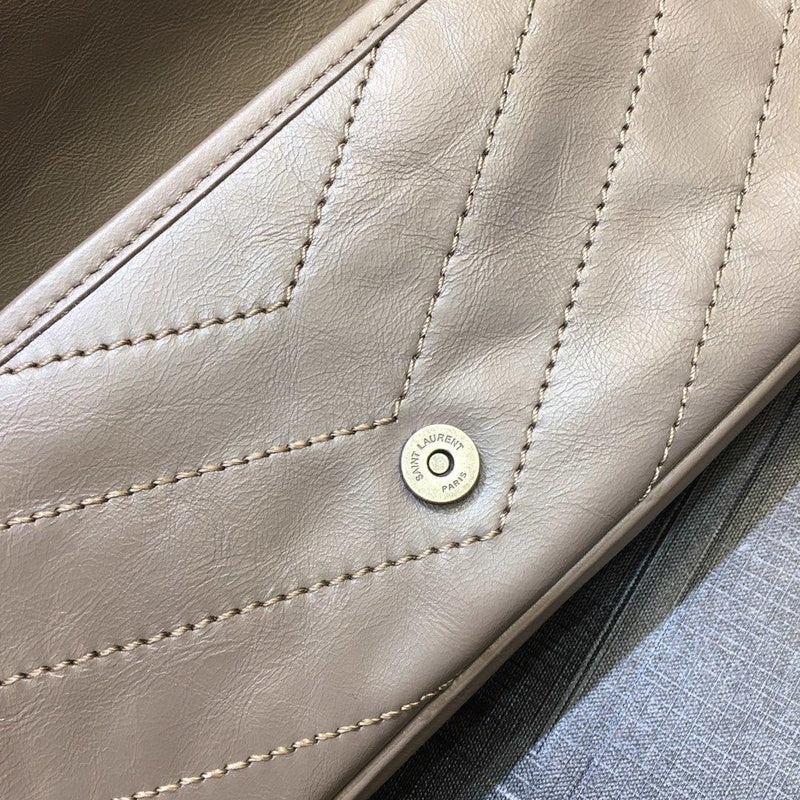 Amelia - YSL Bag - 2761