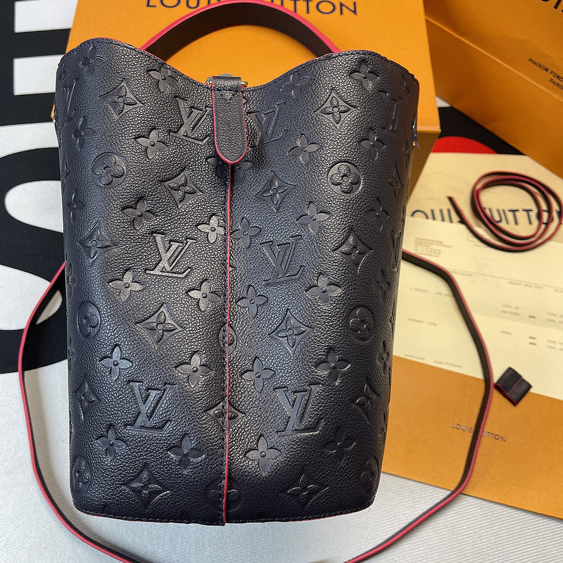 Fan Fashion Lu-Vi bags - 8562