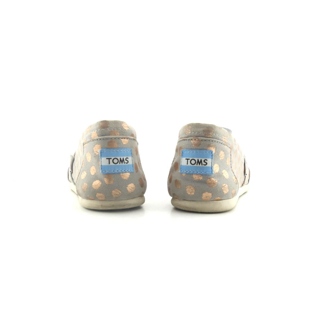 TOMS .