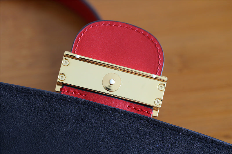 Fan Fashion Lu-Vi bags - 8123