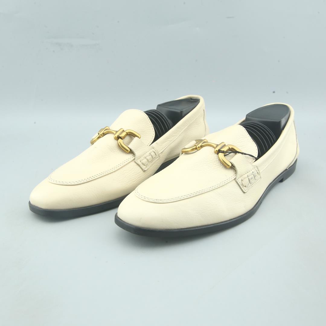 ZARA. .
