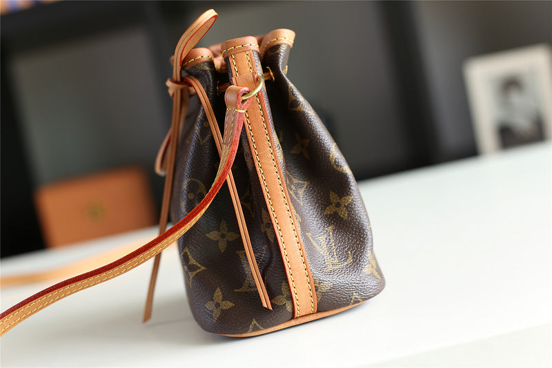 Fan Fashion Lu-Vi bags - 9390