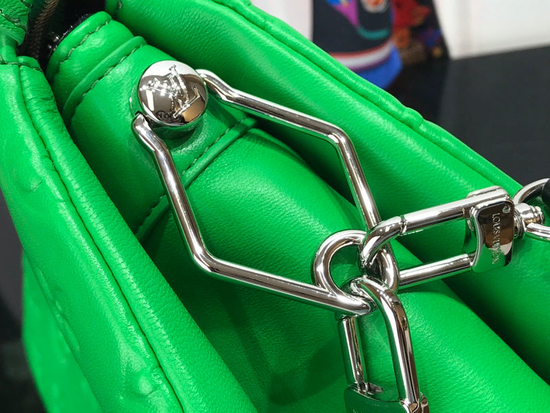 Fan Fashion Lu-Vi bags - 17628